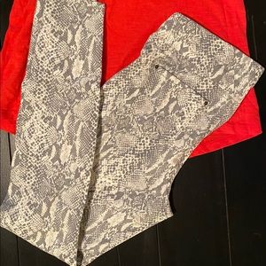 Snake print jeggings s medium 8/10 new with tag